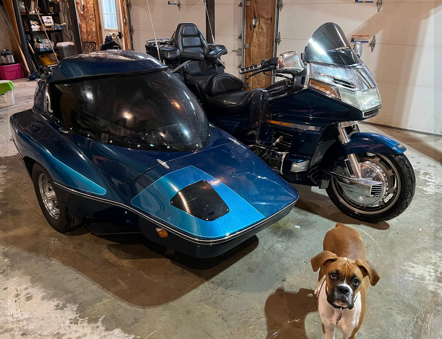 Blue Spaceship — custom FSC sidecar build