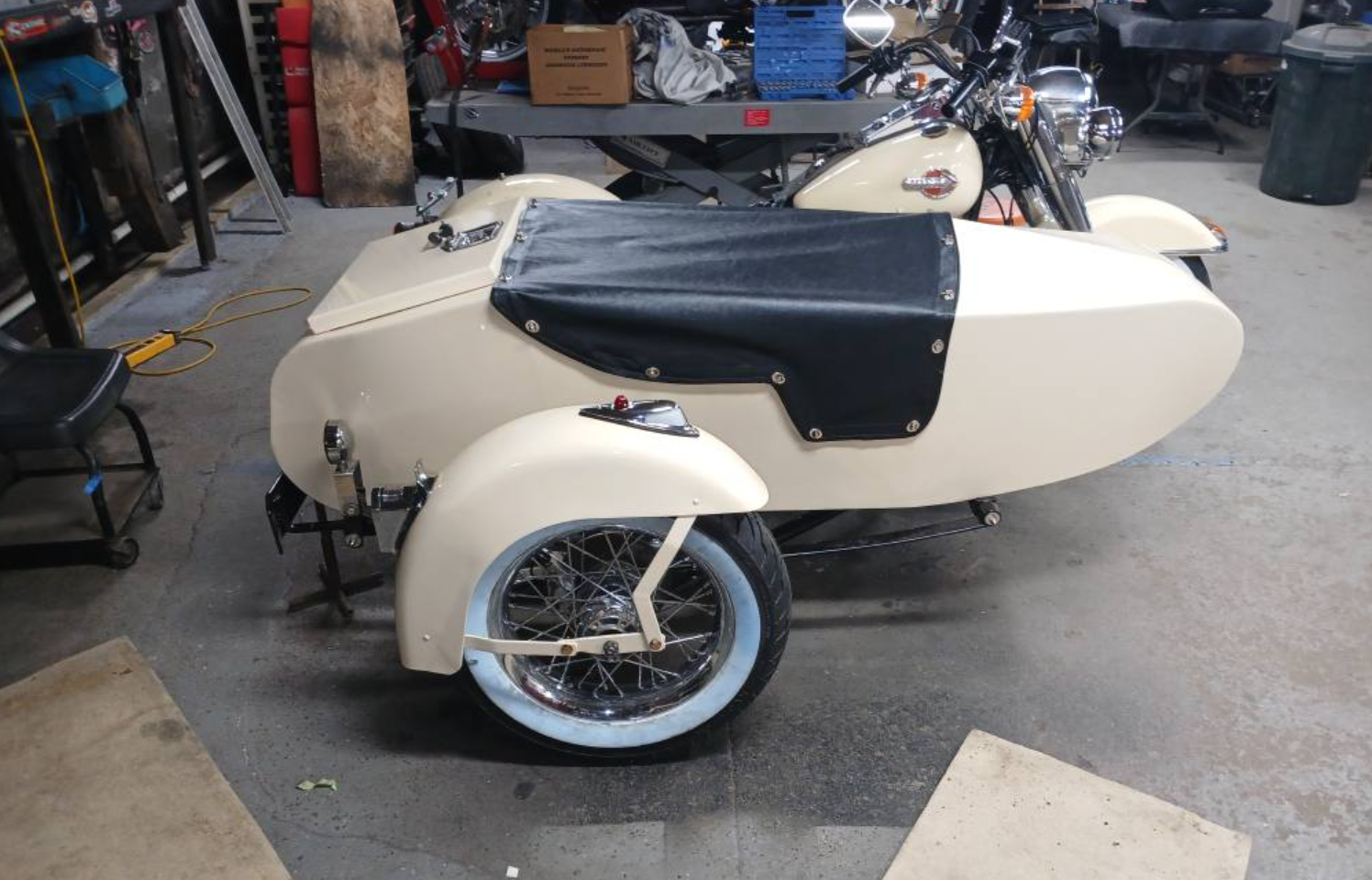 White Herring — custom FSC sidecar build
